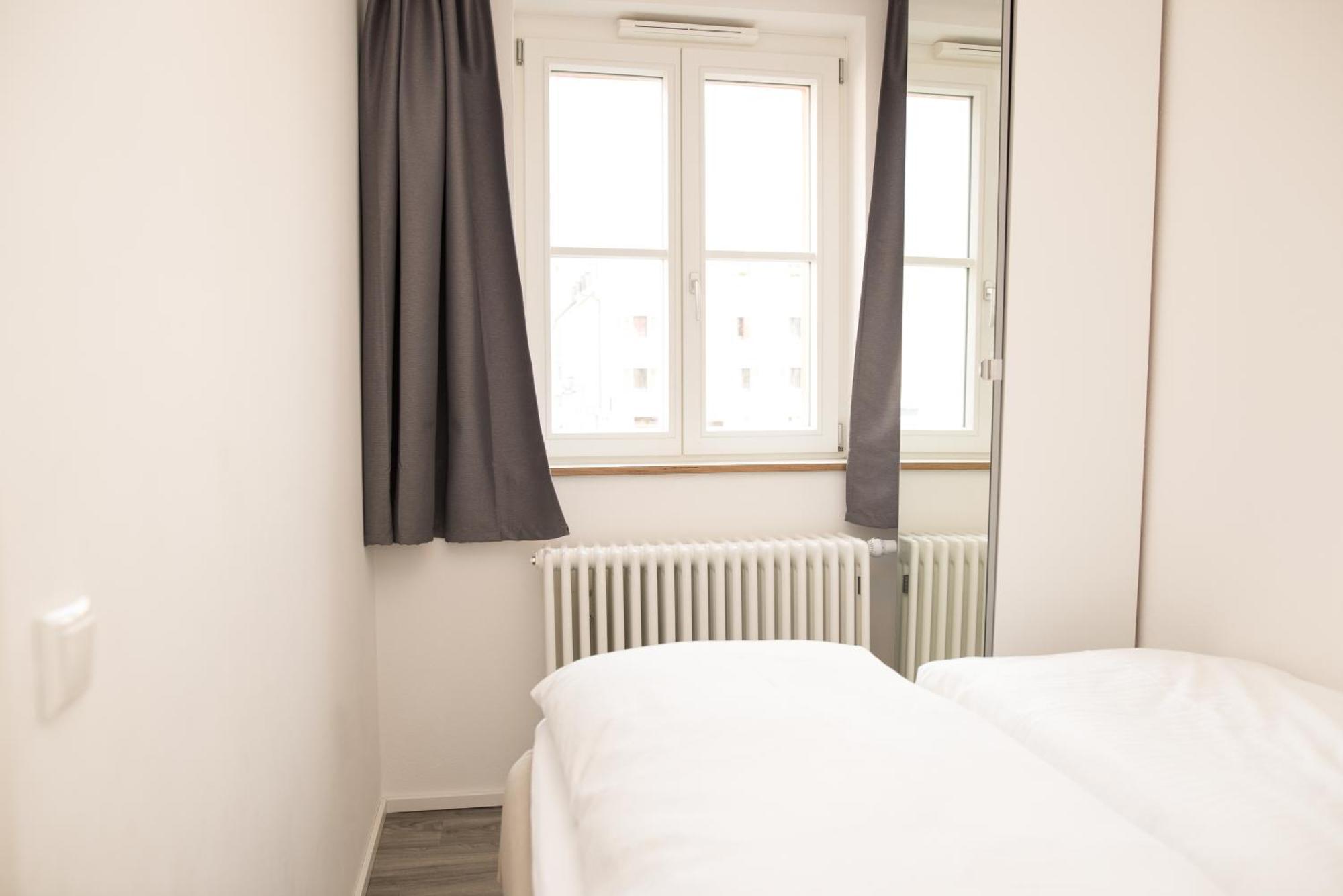 Arnulfsplatz Aparts Regensburg Room photo