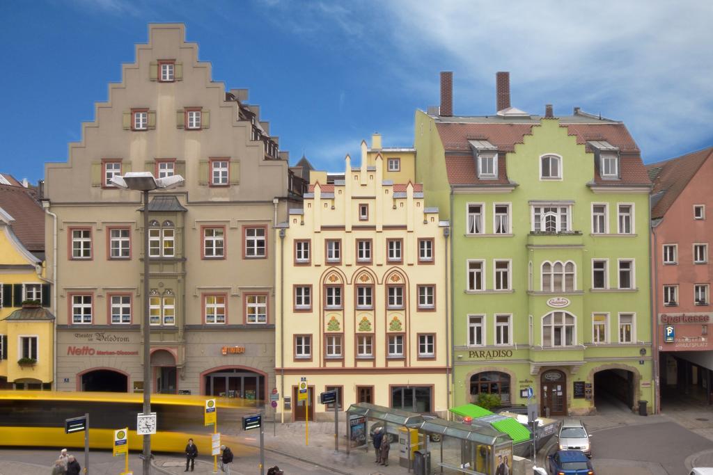 Arnulfsplatz Aparts Regensburg Exterior photo