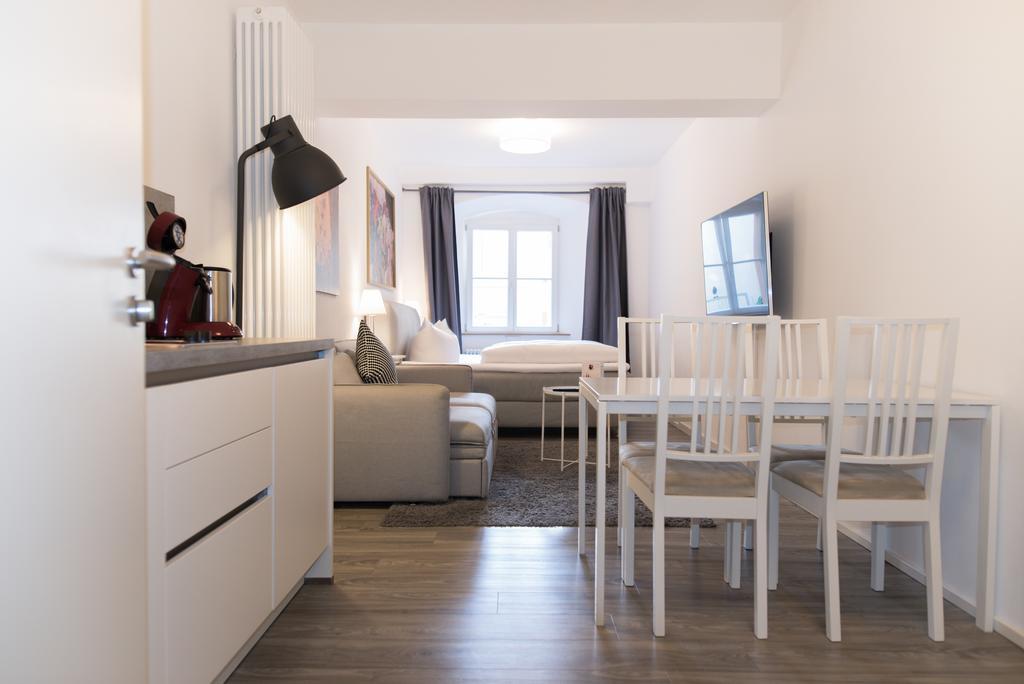 Arnulfsplatz Aparts Regensburg Room photo